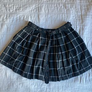 black plaid pleated skirt